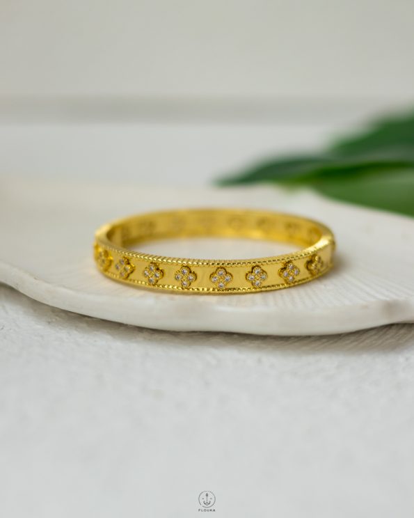 gold strus van cleef bracelet