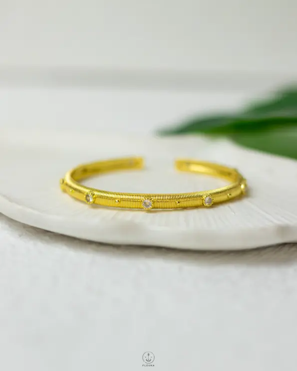 fake diamonds strus free size bracelet