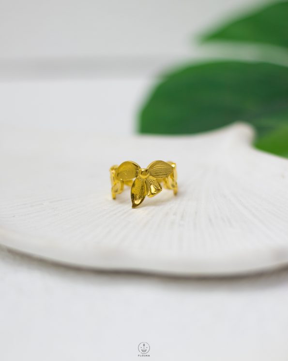 gold wide knot ring