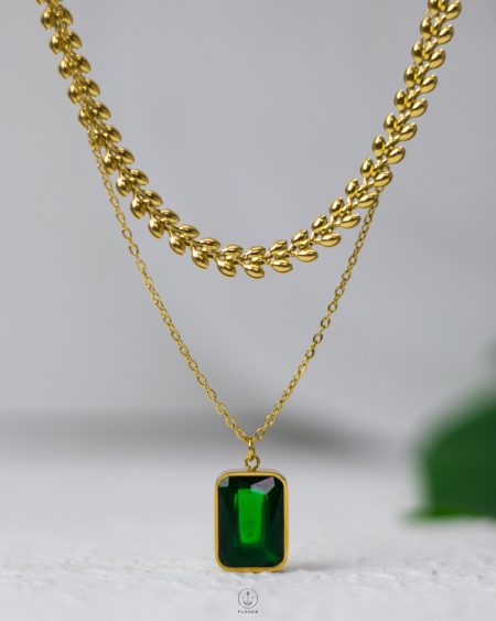 green pendant gold beeds necklace