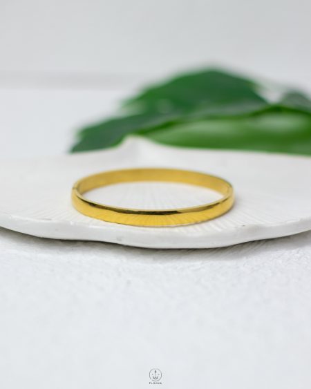 basic gold bracelet