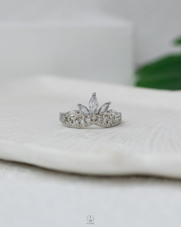 silver strus silver ring