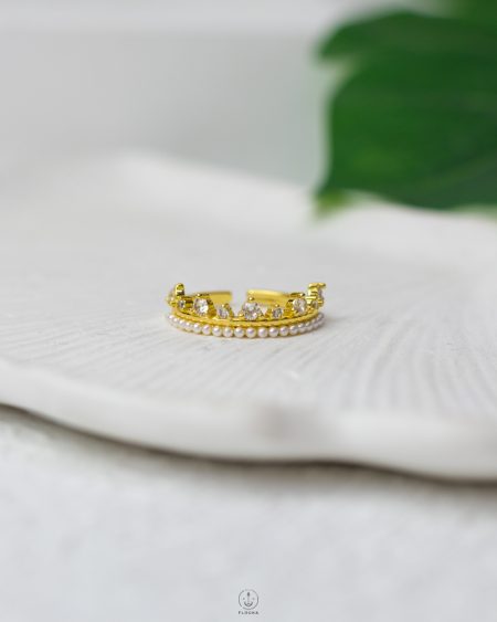 gold strus crown ring