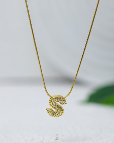 straus letter S necklace