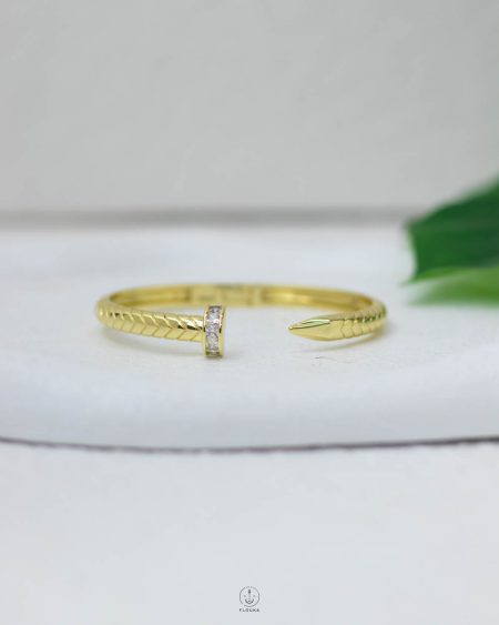 easy open straus nail bracelet