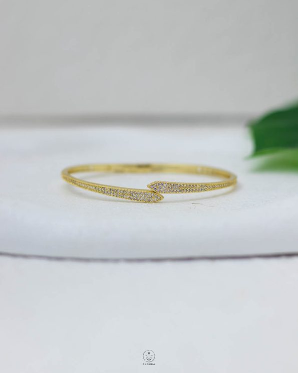 gold struas snack bracelet