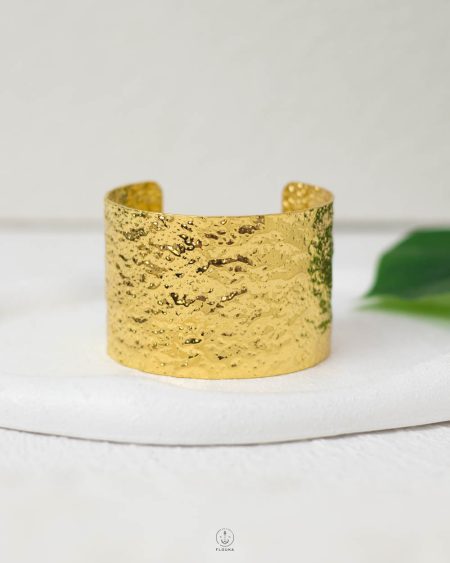 free size gold mount chunky bangle