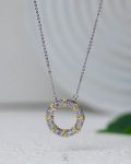 white strus circle silver necklace
