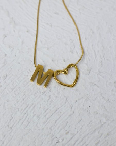 litter M gold trendy heart necklace