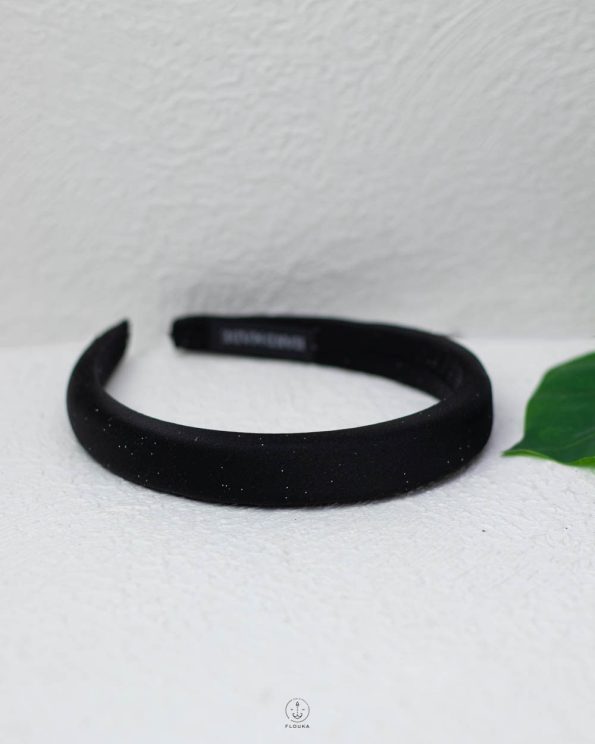 black coller