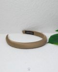Brown coller