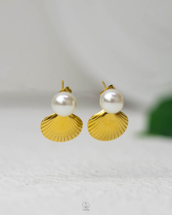 gold seashell square & beads earring