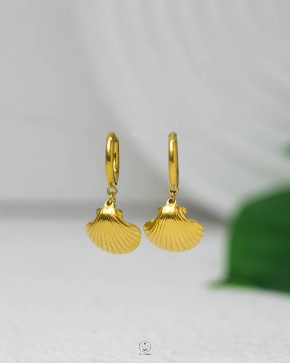 gold sea shell earring
