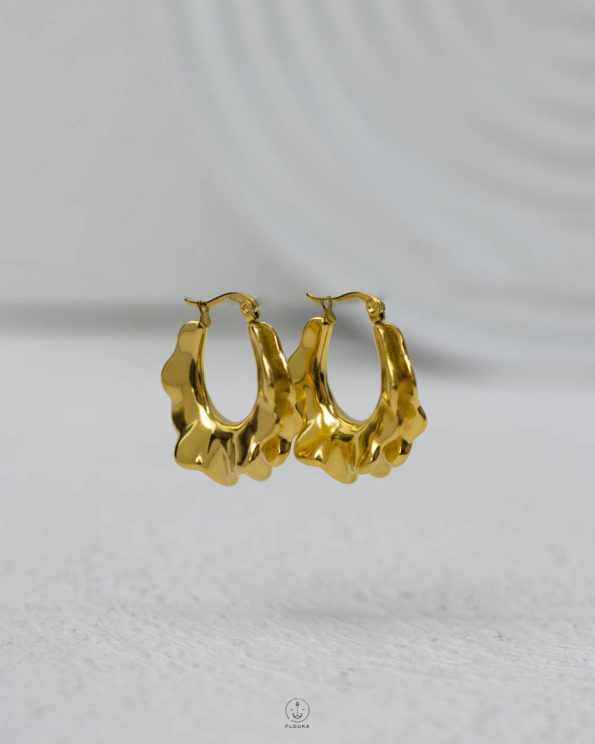 gold mount earring