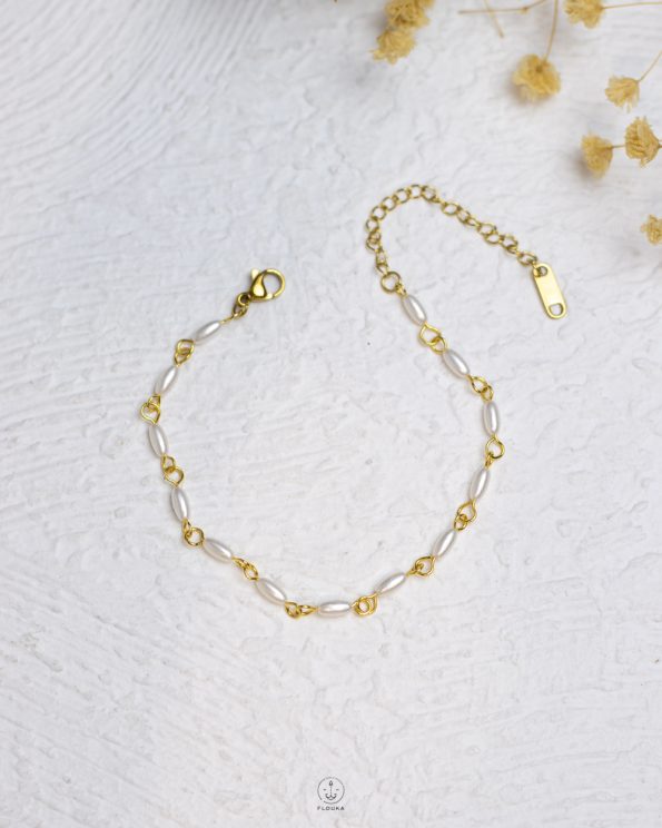 tiny white Pearl beads bracelet
